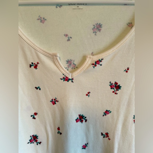 Floral Rib-Knit T-Shirt - Picture 6 of 7